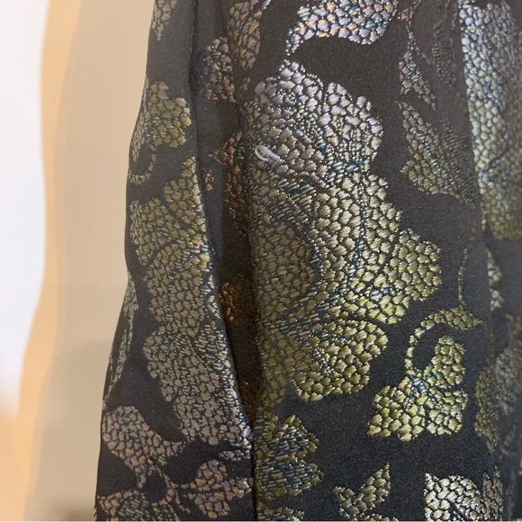 Monique Lhuillier Metallic Brocade Gown with pockets Size 8 (Hemmed for 5’ 3”) - Picture 5 of 8